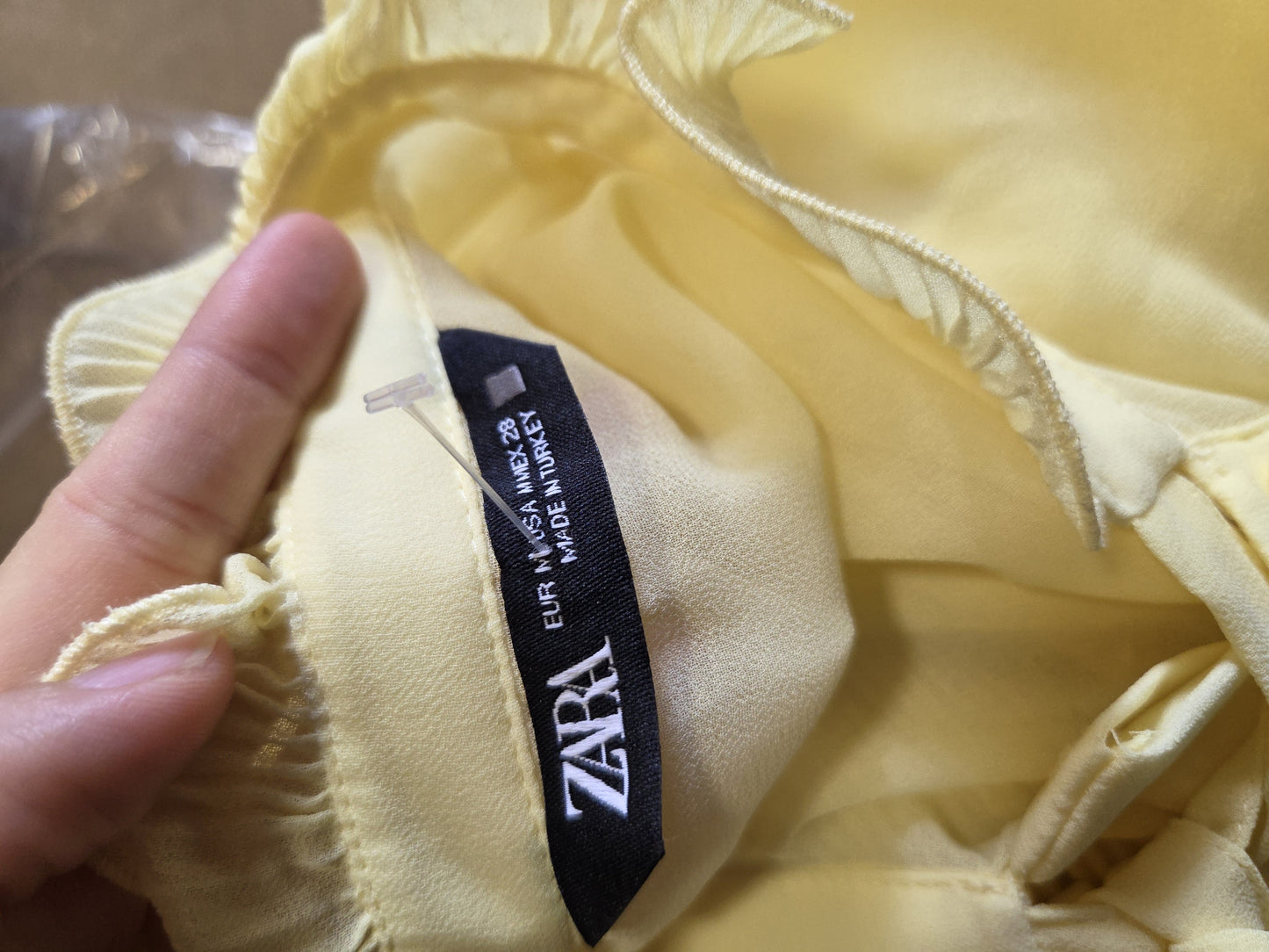 Camisa Zara Amarela