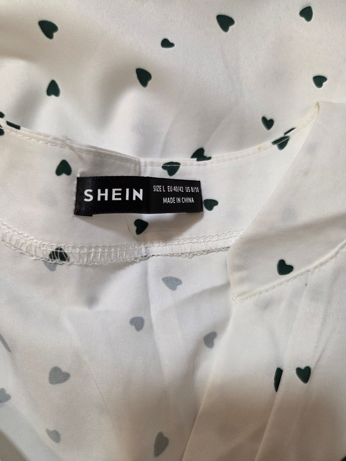 Blusinha Shein Corações Manga Longa