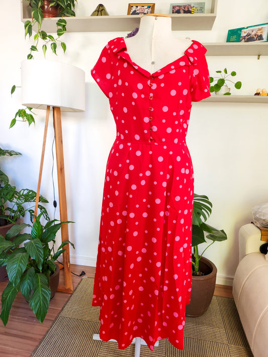 Vestido Antix Midi Vermelho e Poás Rosa