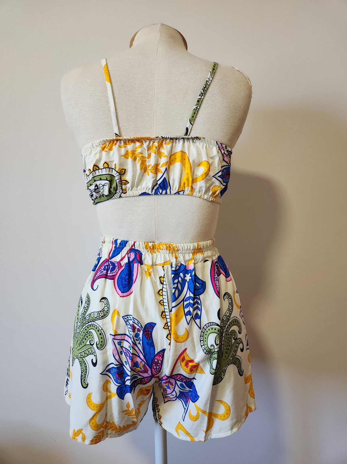 Trijunto Top Shorts e Kimono Floral