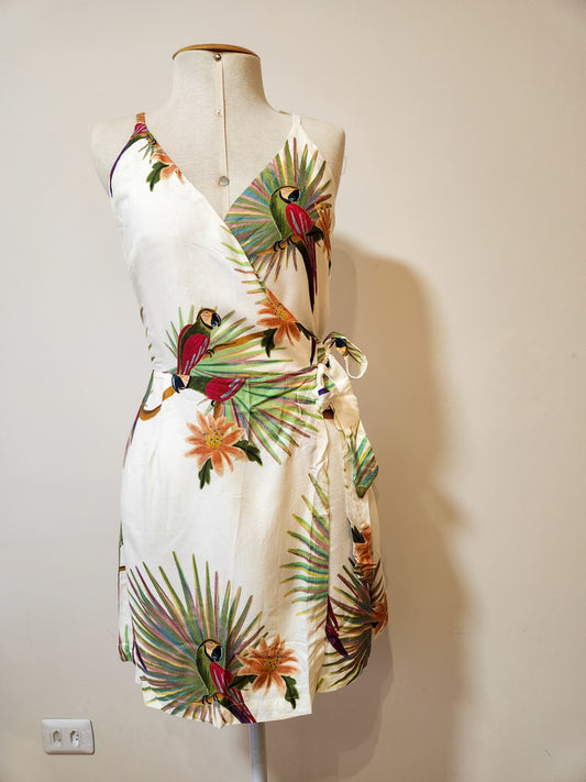 Vestido Farm Curto Amor de Arara Transpassado
