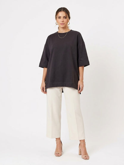 Camiseta Maxi / T-Shirt Oversized Farm Lisa Preta com Fendas Laterais