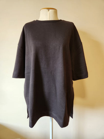 Camiseta Maxi / T-Shirt Oversized Farm Lisa Preta com Fendas Laterais