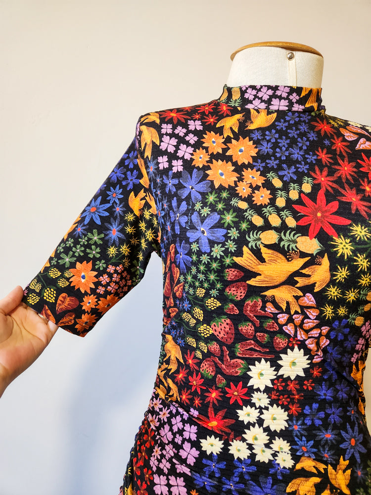 Vestido Farm Estampa Floral com Frutas e Franzido