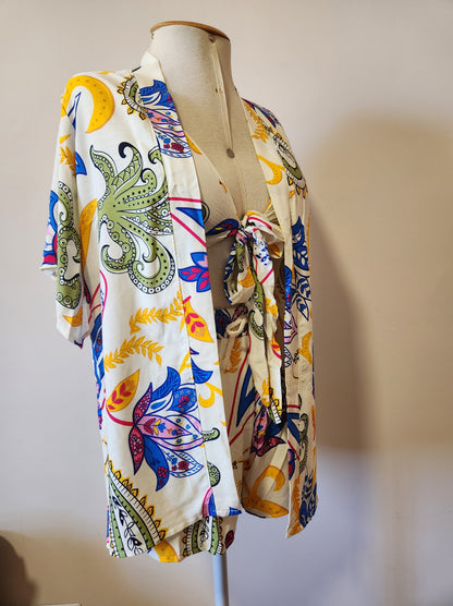 Trijunto Top Shorts e Kimono Floral