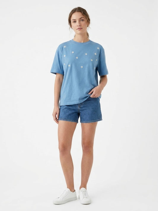 Camiseta Yellon Margaridas Bordadas e Fundo Azul