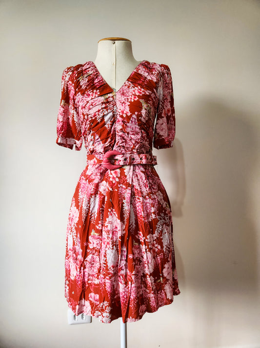 Vestido Antix Curto Estampa Passeio do Tigre