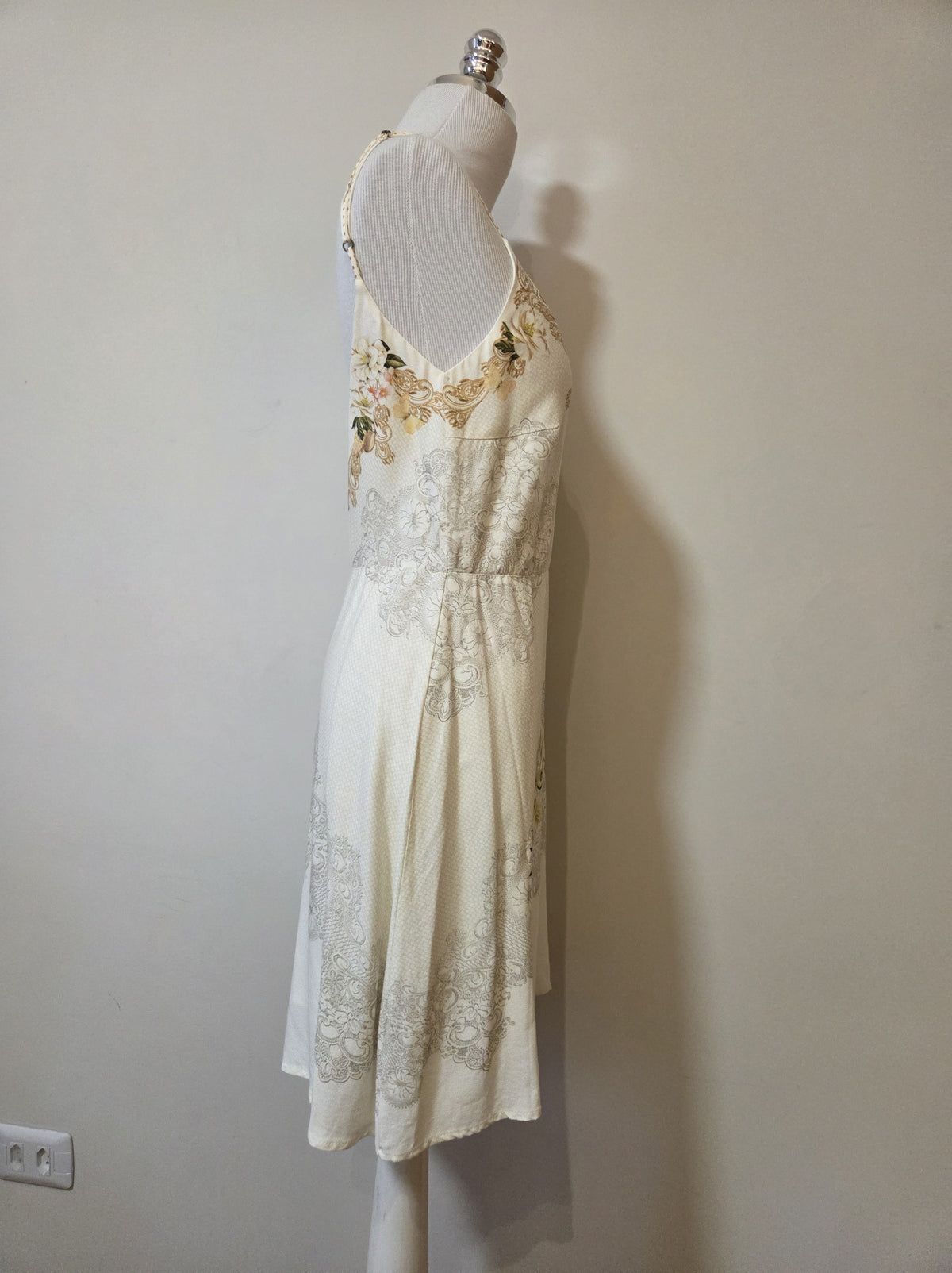 Vestido Farm Floral Creme e Branco