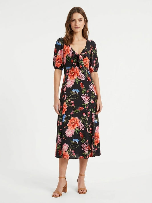 Vestido Antix Midi Floral com Fundo Preto