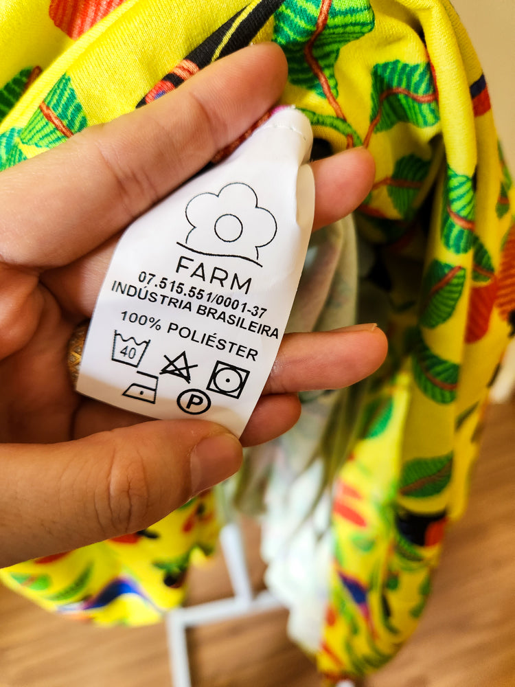 Vestido Farm Midi Cajus e Tucanos Fundo Amarelo