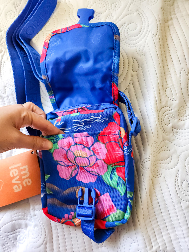 Bolsa Farm Fervo Azul com Floral Vermelho