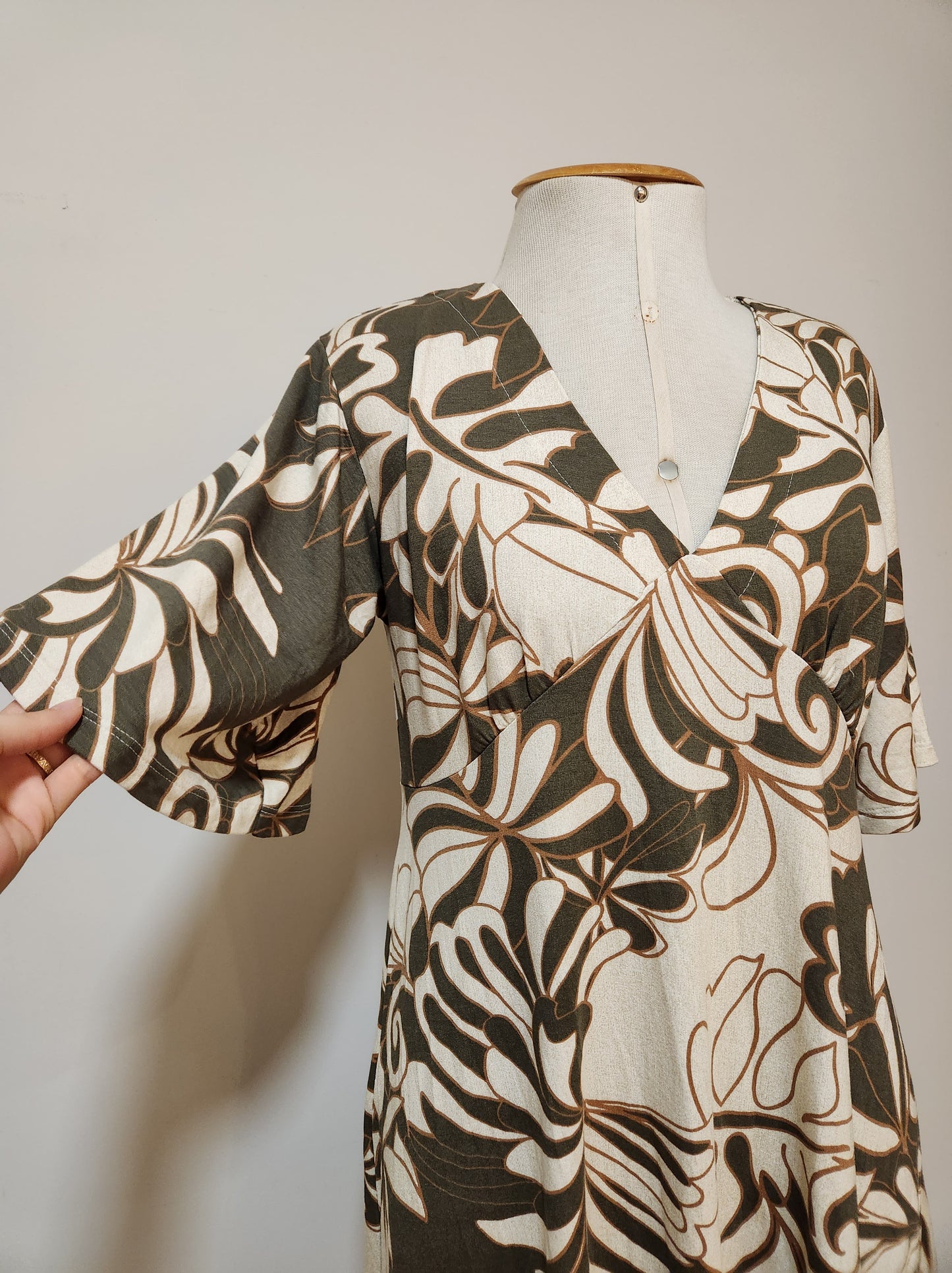 Vestido Zinzane Curto Floral Verde
