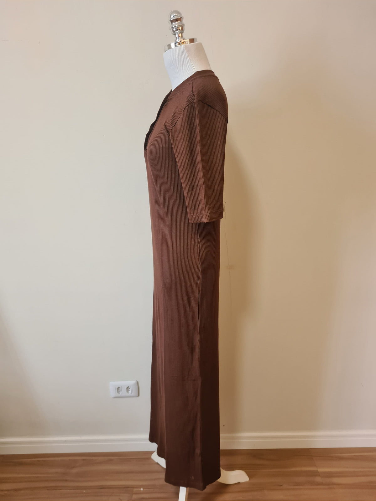 Vestido Calvin Klein Midi Canelado Marrom