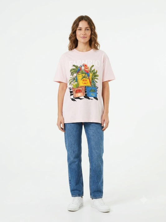 Camiseta Farm Engradados Arara Rosa - Modelagem Média
