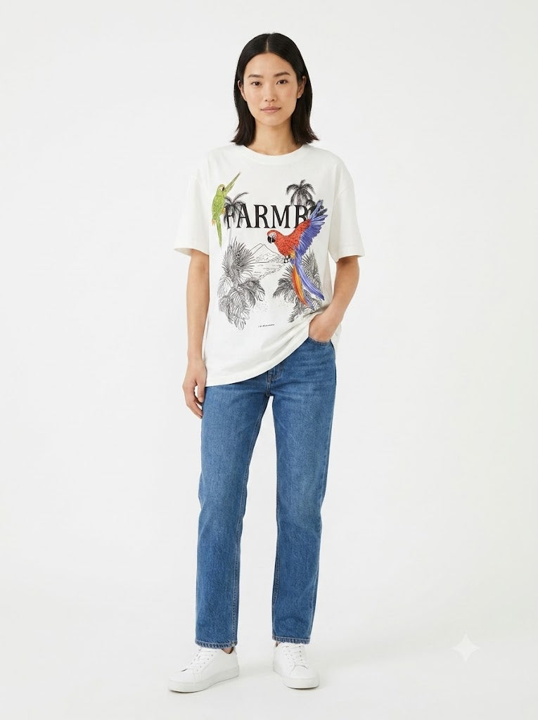 Camiseta Farm Estampa Arara Vermelha e Coqueiros