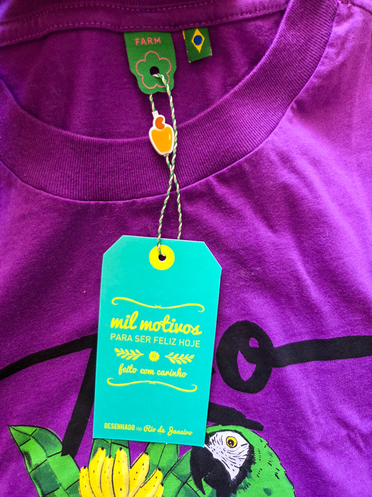 Camiseta Farm Roxa Rio Papagaio e Bananeiras