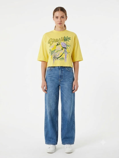 Camiseta Farm Arara Lilás Box - Fundo Amarelo