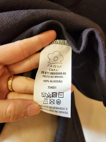 Camiseta Maxi / T-Shirt Oversized Farm Lisa Preta com Fendas Laterais