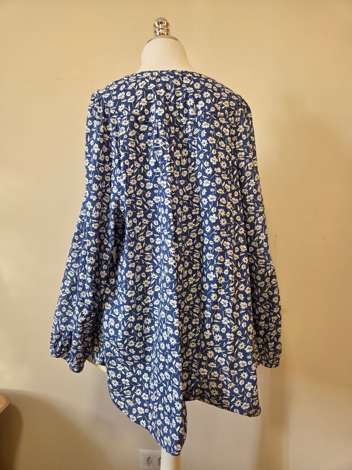 Blusa Túnica Floral Old Navy Azul com Botões Frontais