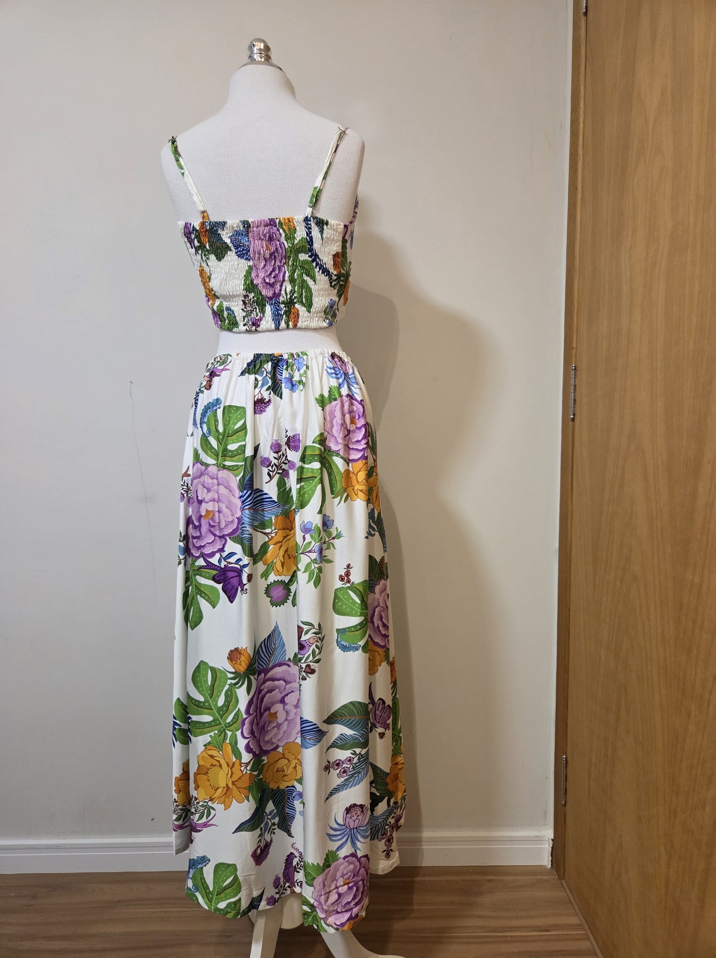 Vestido Farm Floral em tons de Lilás e Laranja