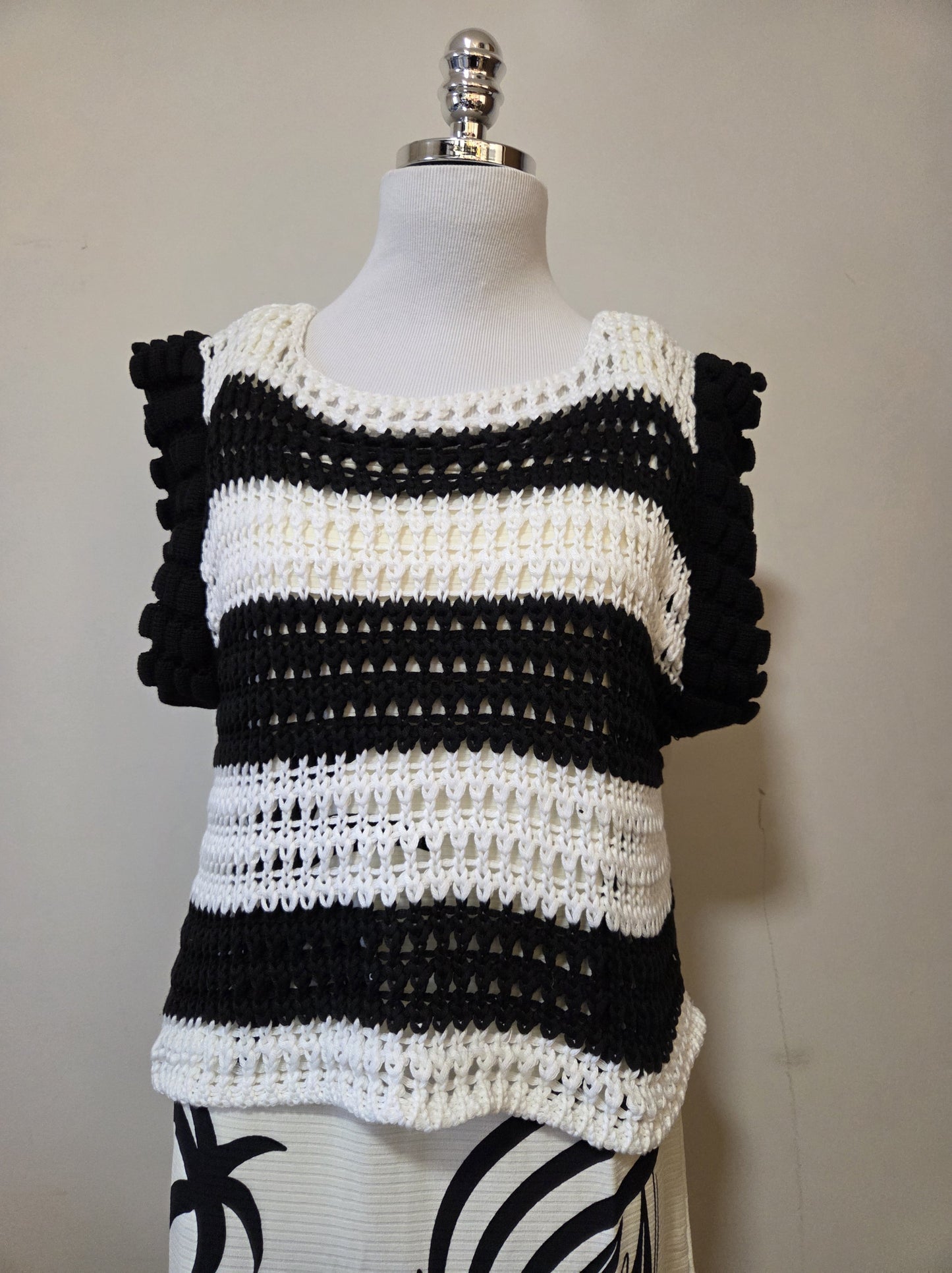 Blusa Farm Tricô Telado Preto e Branco
