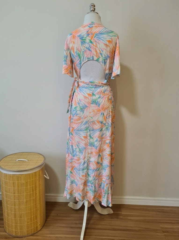 Vestido Farm Midi Transpasse Íris