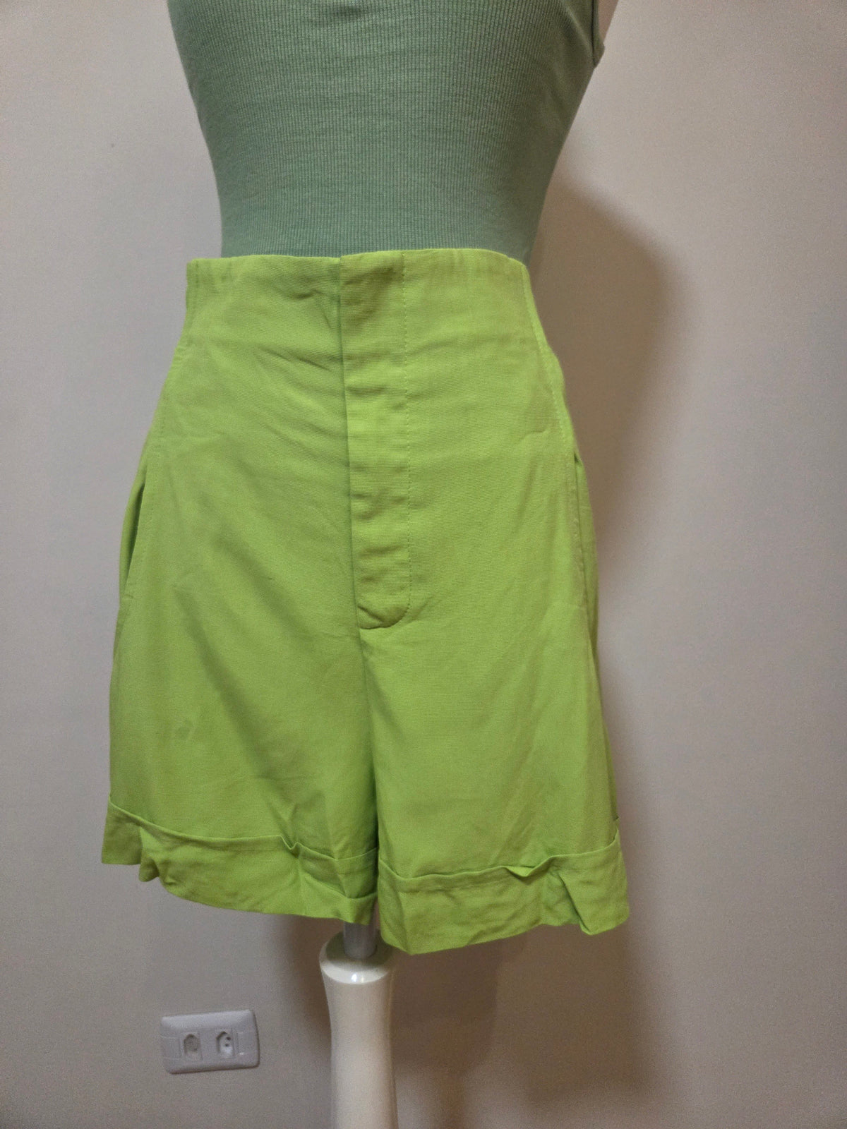 Shorts Bolso Frente Maria Filó Verde Maçã