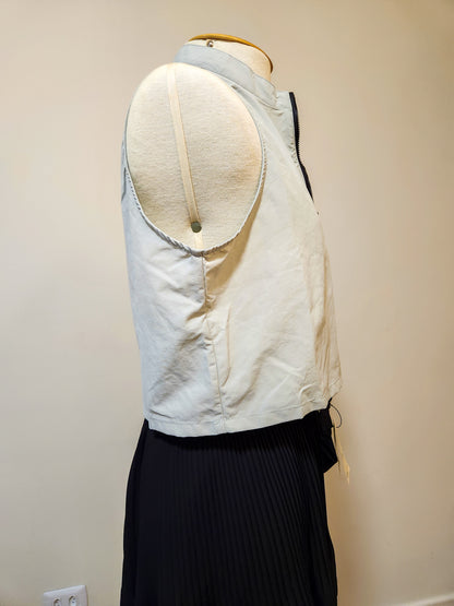 Cropped Zara Cinza com Zíper Frontal