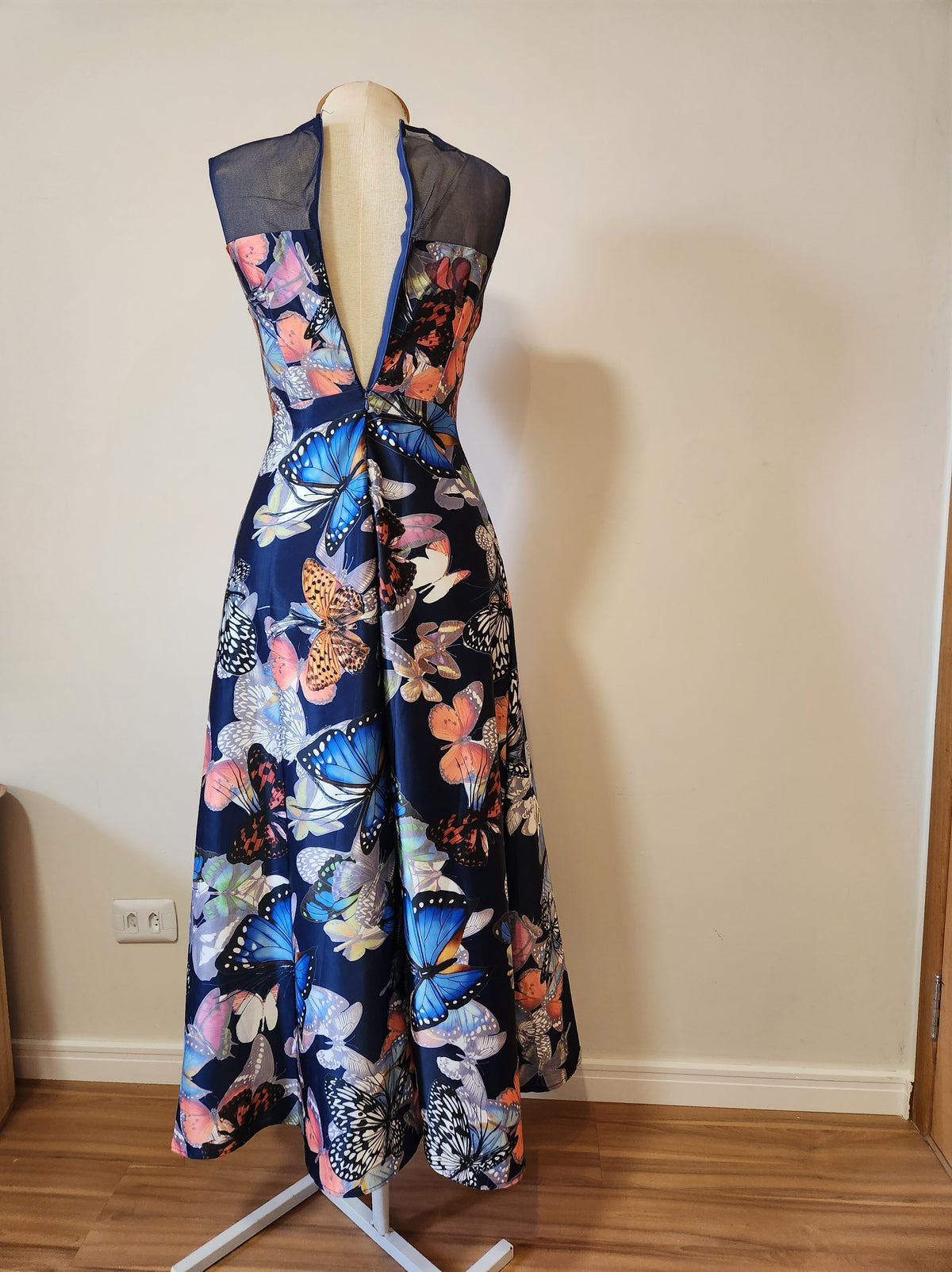Vestido Present Midi Borboletas e Tule