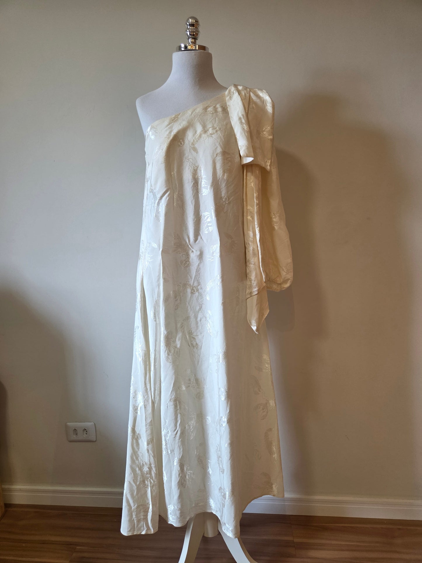 Vestido Farm Ombro Só Jacquard Lagosta Bege Garça