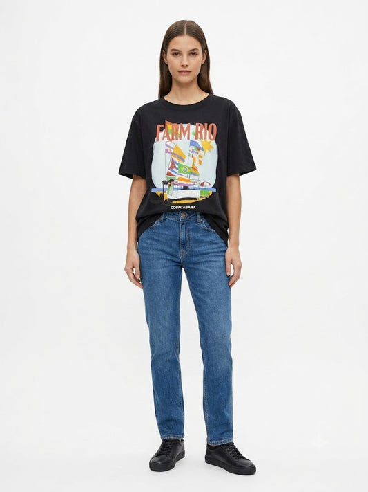 Camiseta Farm Copacabana Barcos e Bandeiras Preta
