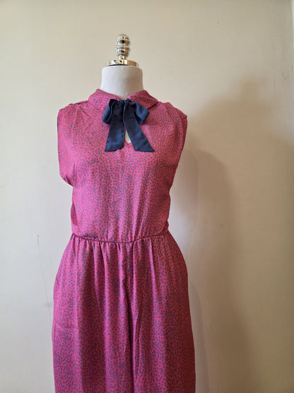 Macacão Antix Pantalona Rosa e Flor Azul