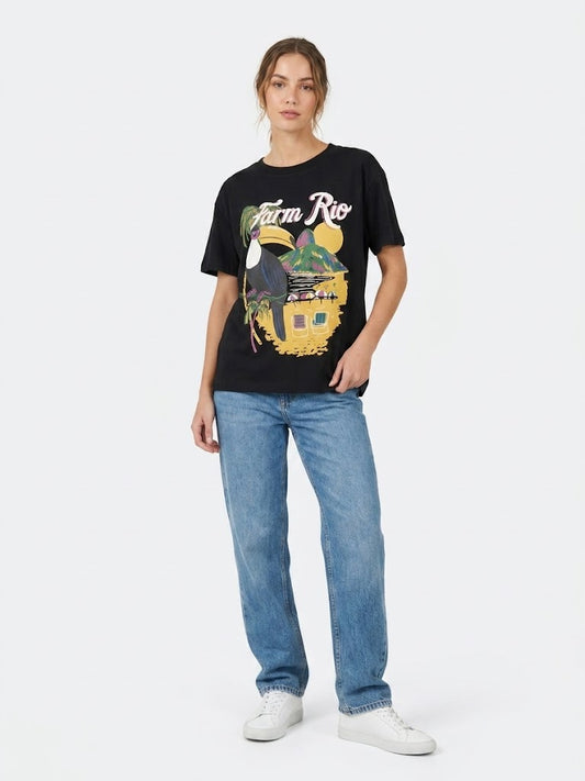 Camiseta Farm Tucano na Praia fundo Preto