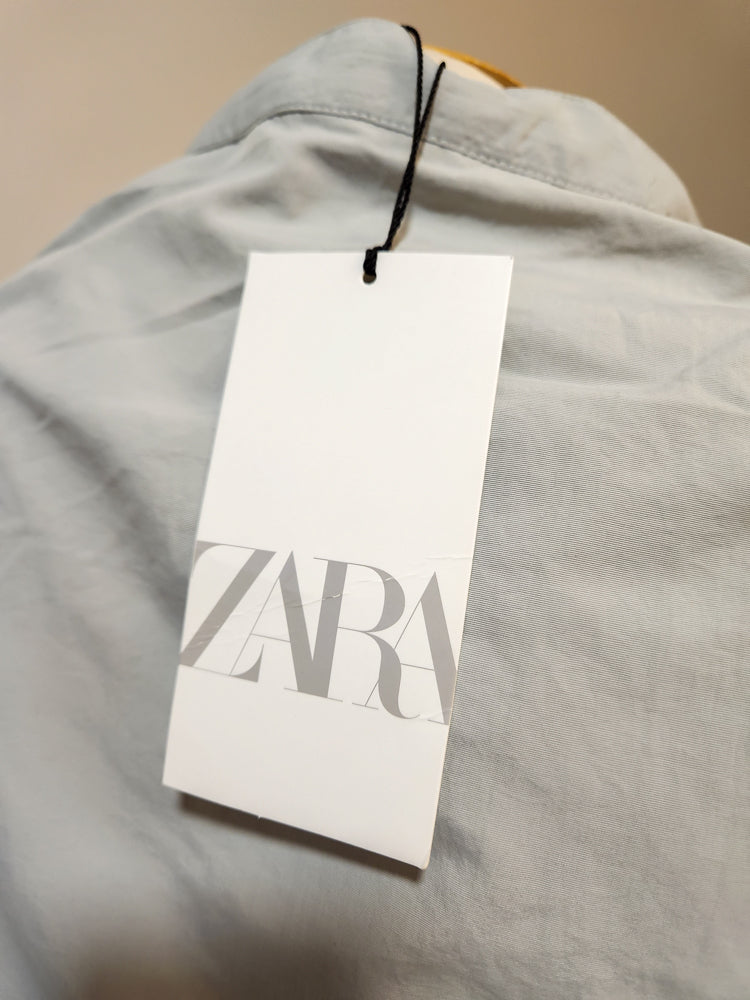 Cropped Zara Cinza com Zíper Frontal