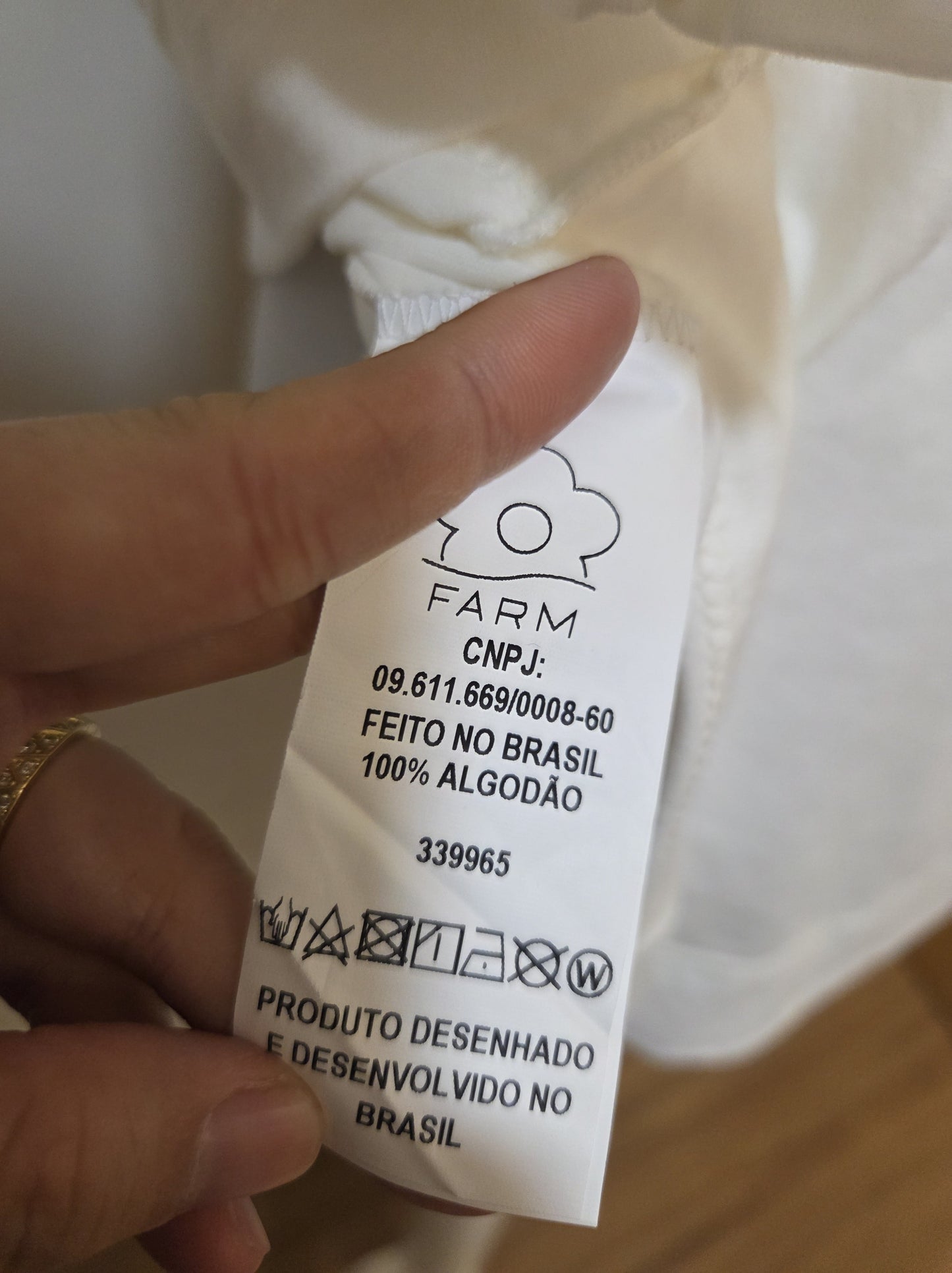 Camiseta Farm Tucano com Folhas